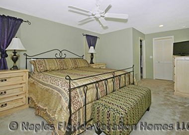 Naples Florida Vacation Homes | Monte Carlo Home: Master Bedroom