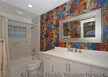 Naples Florida Vacation Homes | Sorrento Home: Second Story Bathroom