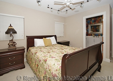 Naples Florida Vacation Homes | Sorrento Home: Second-story Queen Bedroom