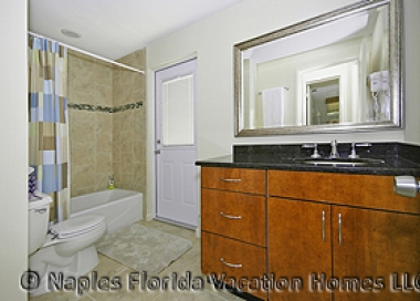 Naples Florida Vacation Homes | Monte Carlo Home: Bath #2